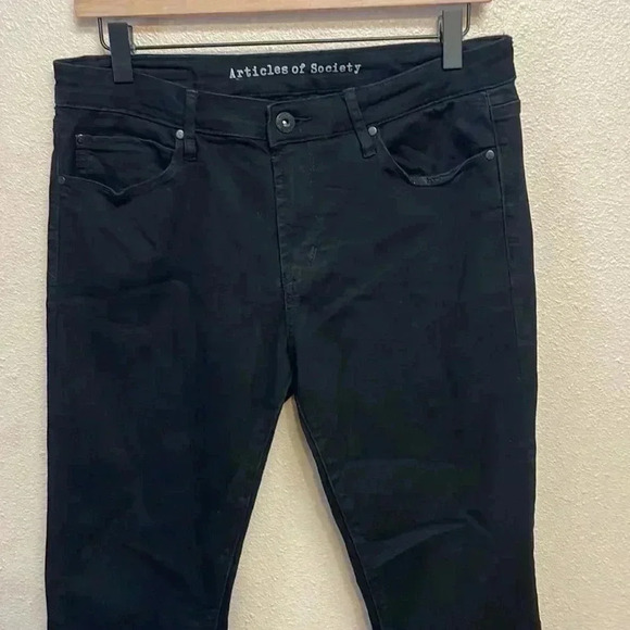 ARTICLES OF SOCIETY Women’s Black Jeans - Picture 2 of 10